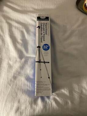Royal & Langnickel Essentials 32-inch Aluminum Tripod Artist Easel REA2001